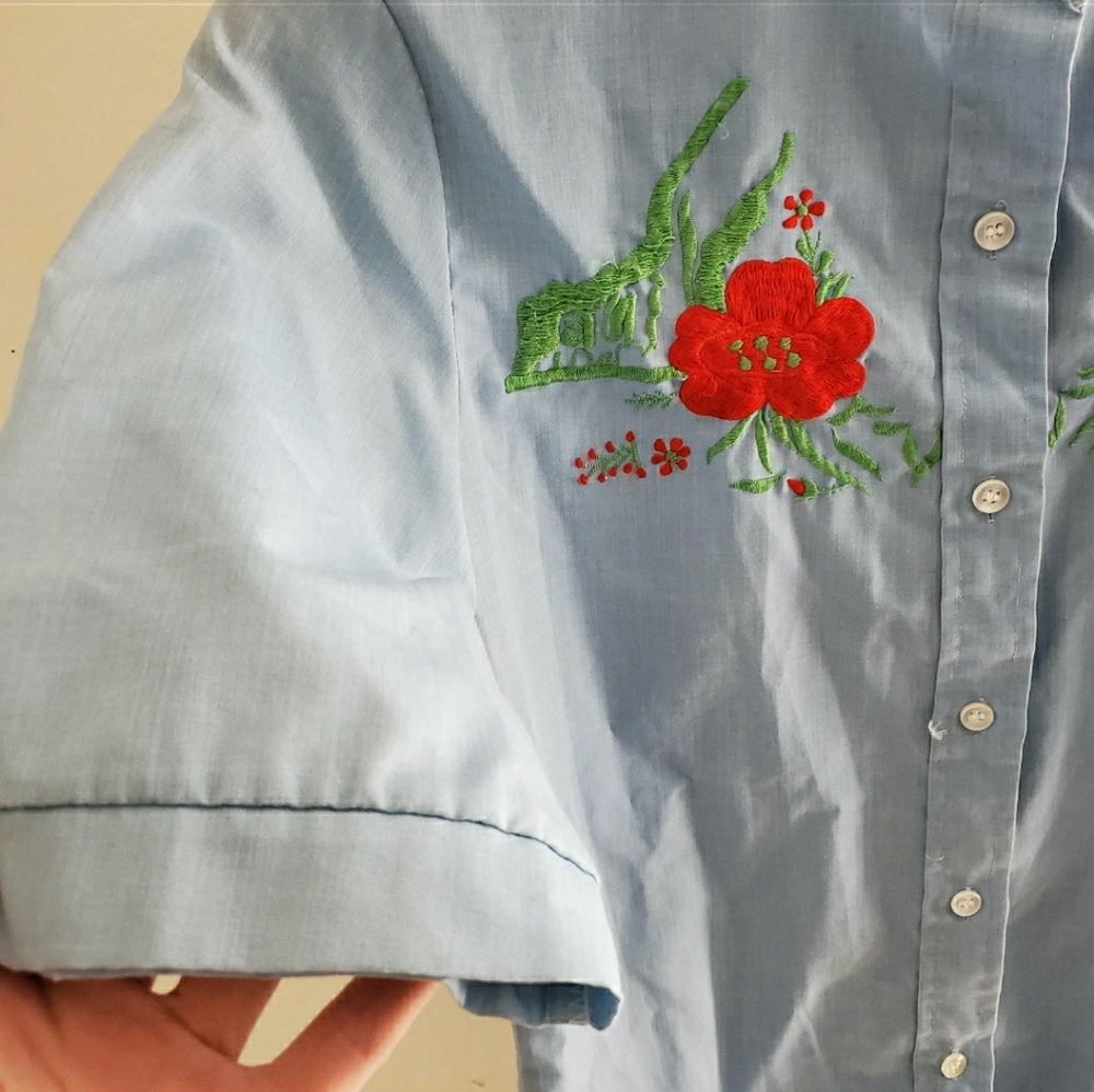 Western Style Floral Embroidered Denim Blue Short Sleeve Blouse - Picture 2 of 5